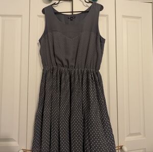 Lg Grey and white Pleated Dress